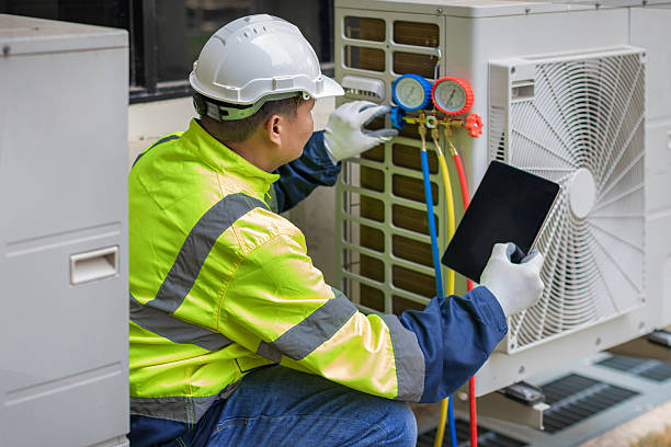 Professional Hvac Maintenance technician working in Villa Park, CA